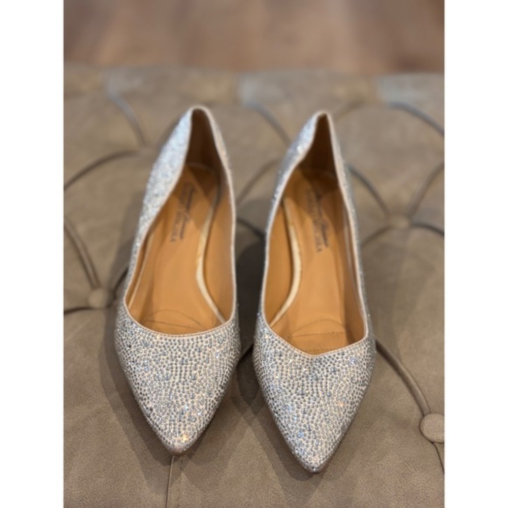 American Glamour Badgley Mischka Kitten Heel bridal rhinestone - size 7